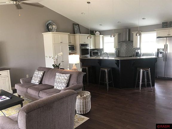 4th image of 108 Harbor Hill Dr