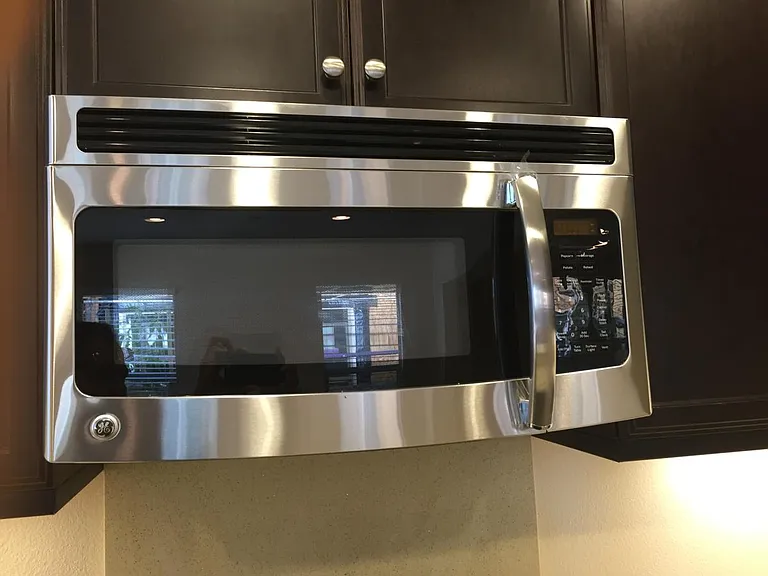 Microwave Oven