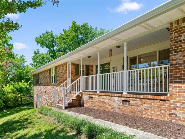 1653 Clearview Dr, Ringgold, GA 30736