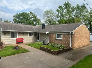 119 Oxford Ln, Glendale Heights, IL 60139