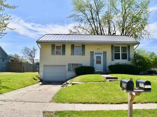 1717 Gleneagles Dr, Kokomo, IN 46902