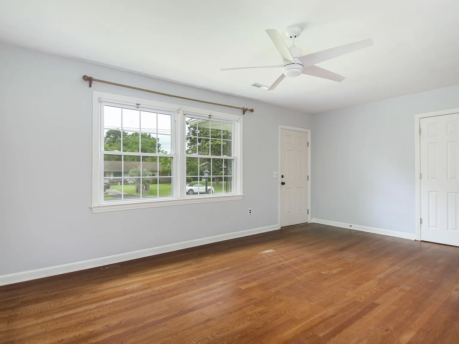 3 bed, 1695 sqft, $3,750 — Photo 4
