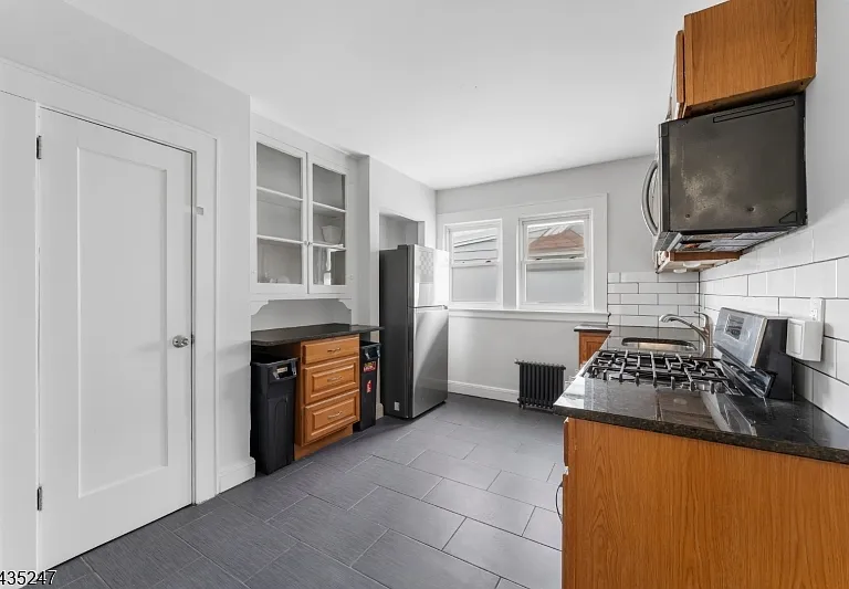 1020 Cross Ave #2F — Photo 5