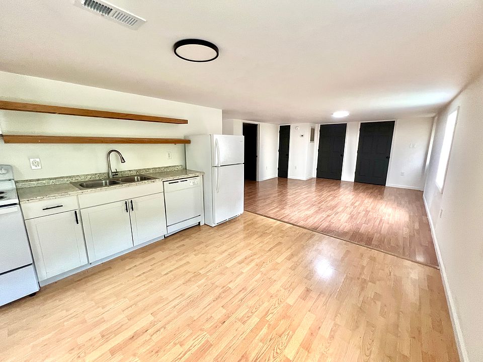 1st image of 1233 Collins Hwy #1