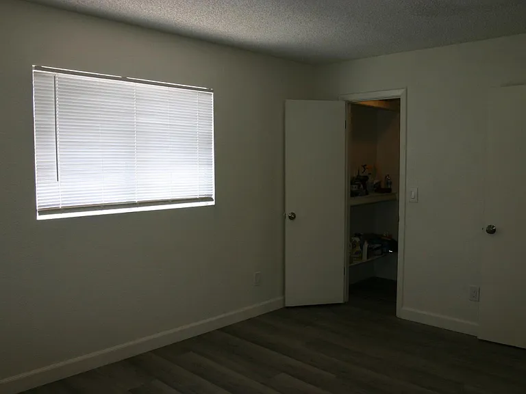 860 E Brown Rd #7 — Photo 15