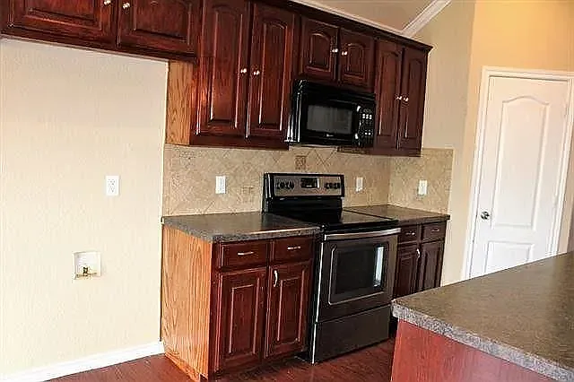 5515 Paladium Dr — Photo 12