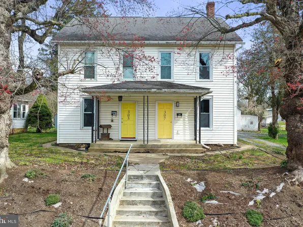 305/307 S Park Ave, Mercersburg, PA 17236