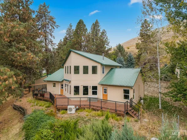 20795 Ryegrass Ln, Lenore, ID 83541