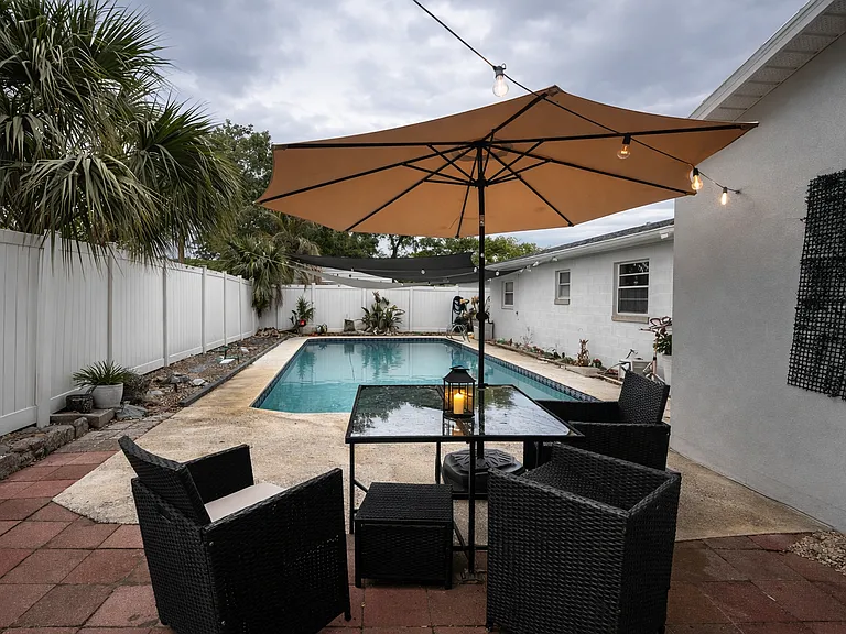 2531 Christine Dr — Photo 3