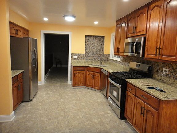 4th image of 10952 S Parnell Ave