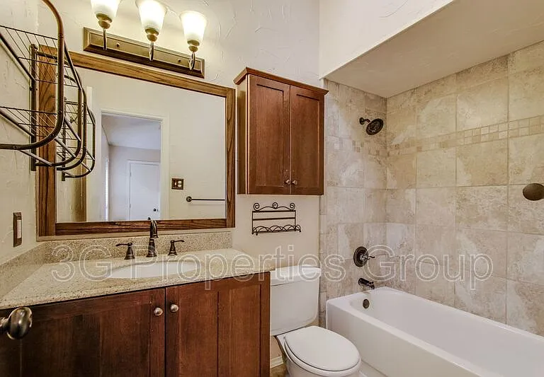 3712 Roussillon Dr — Photo 22