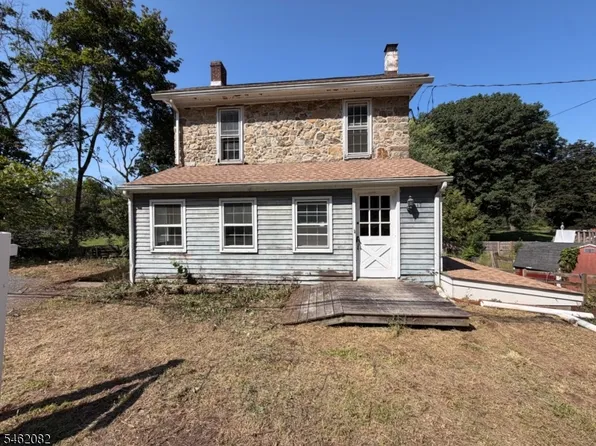 17 Musconetcong River Rd, Lebanon Twp., NJ 08827