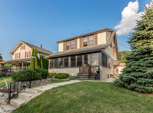 136 Rochester Dr, Sheboygan Falls, WI 53085
