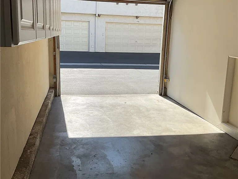 1141 Landsburn Cir — Photo 24