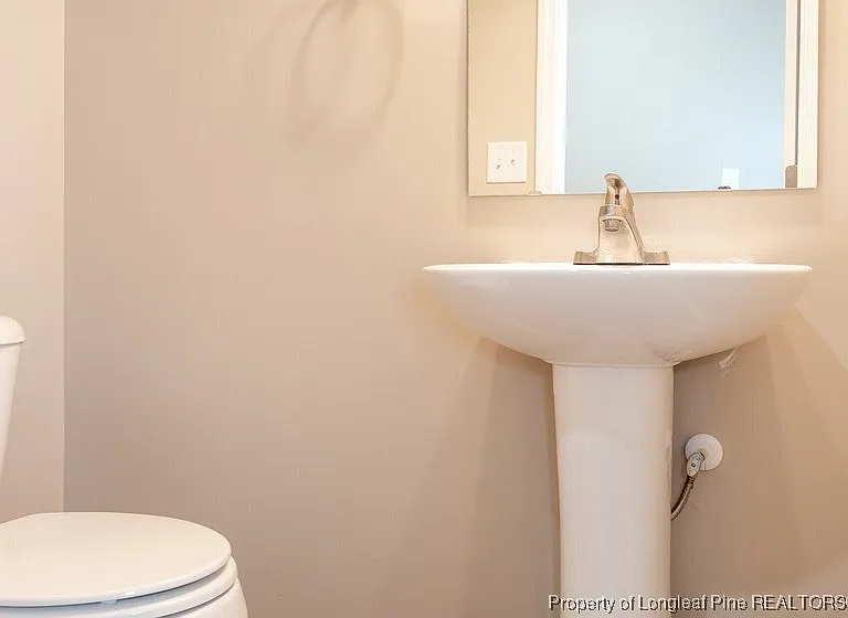 905 Kingscote Dr — Photo 13