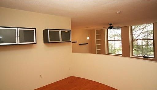 5th image of 48 Forest St APT 207