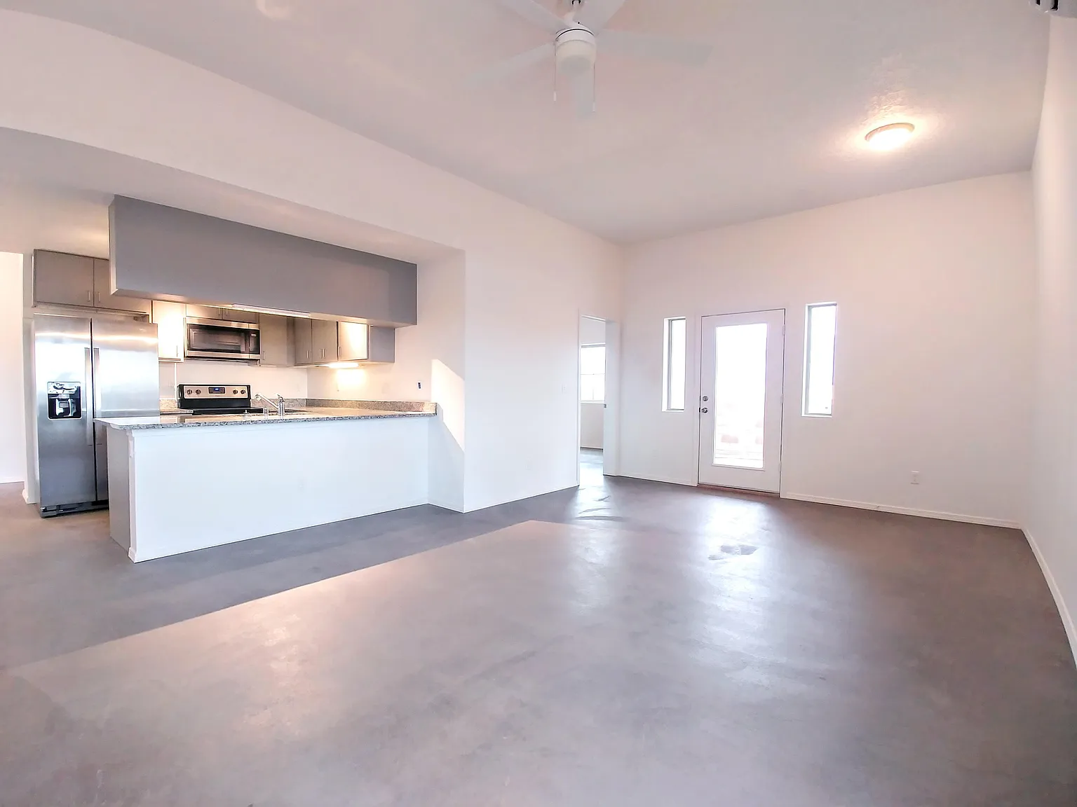 1106 Griegos Rd NW - All Utilities Included North Valley Townhome — Photo 4