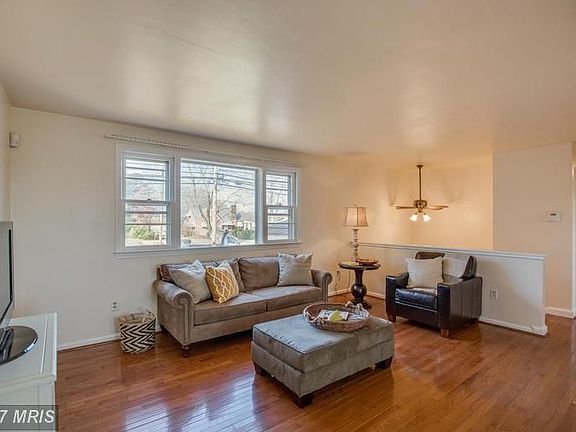 Main level living room 