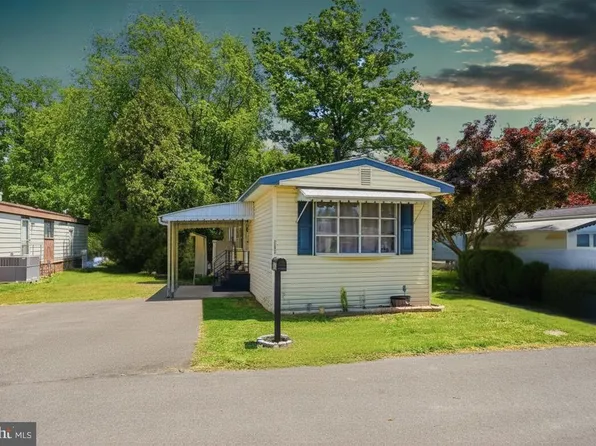 302 Wilson Dr, Fairless Hills, PA 19030