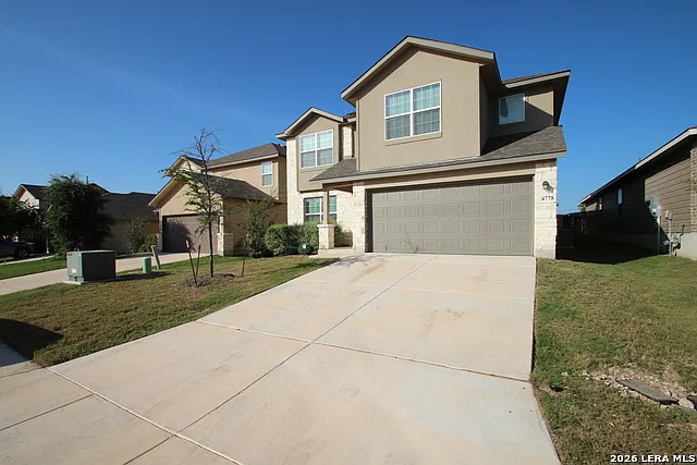 5 bed, 2.5 bath, 2539 sqft, $2,300 — Photo 3
