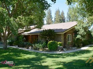 843 Moon Ranch St, Bakersfield, CA 93314