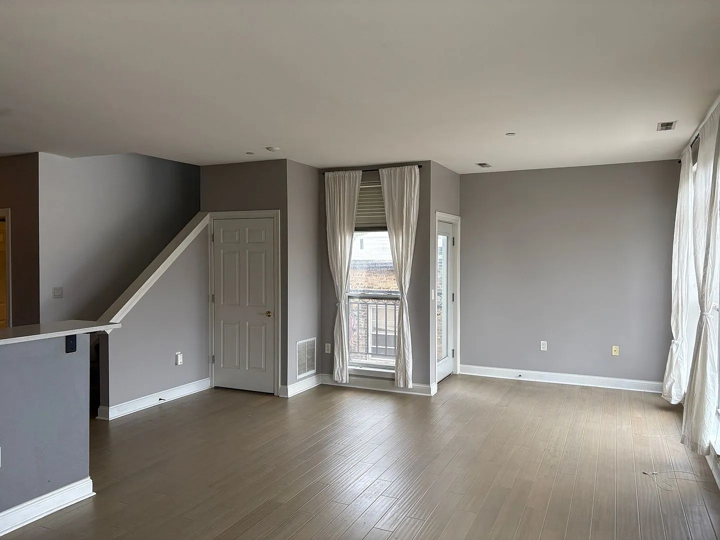 Spacious 2BR Condo in Milwaukee — Photo 4