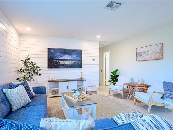 757 101st Ave N, Naples, FL 34108