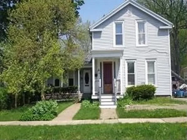 51 Union St, Westfield, NY 14787