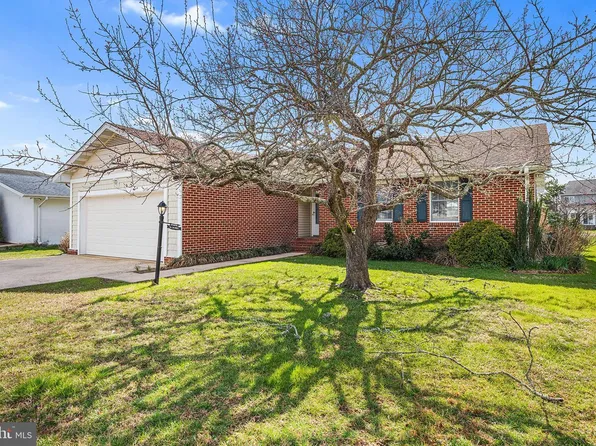 12 Heron Isle Ct, Ocean Pines, MD 21811