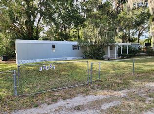 18102 Crooked Ln, Lutz, FL 33548