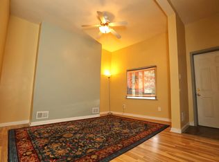 3207 Ward St, Pittsburgh, PA 15213