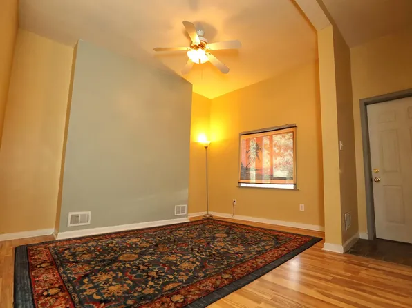3207 Ward St, Pittsburgh, PA 15213