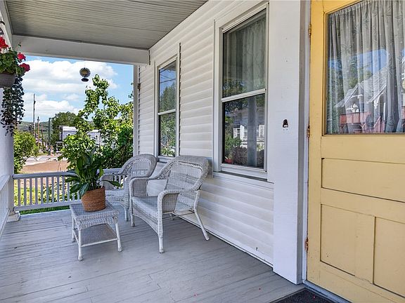 4th image of 88 W Main St #1-3