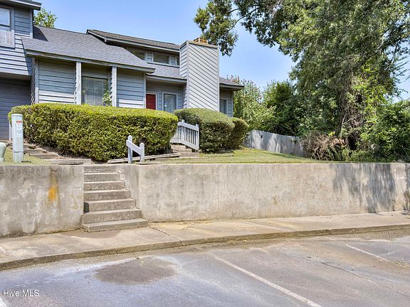3rd image of 3150 Village West Drive