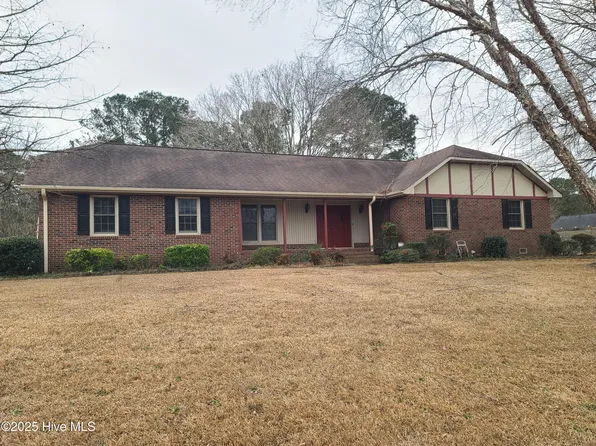 2011 Country Squire Road, Kinston, NC 28504