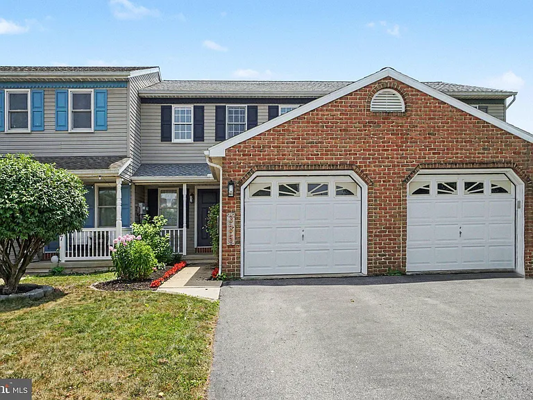 335 Cindy Dr — Photo 2