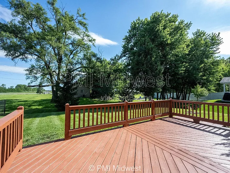 8802 Benjamin Ln — Photo 36