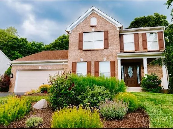 4101 Woodmont Dr, Batavia, OH 45103