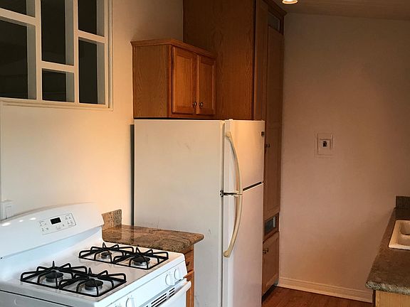 Stove and refrigerator