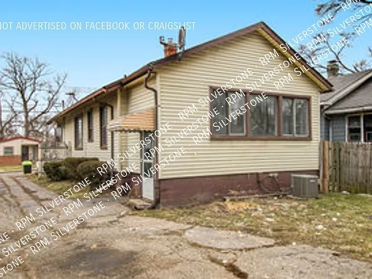 30 N Sanford St — Photo 6