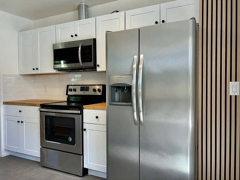 6018 N Syracuse St — Photo 2