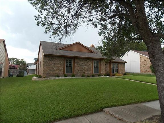 2nd image of 1813 Panola Dr