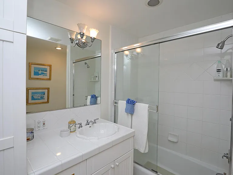 2311 Shelby St — Photo 13