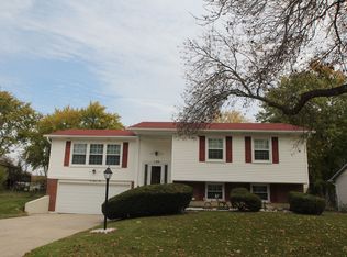 130 Burr Oak Dr, Lake Zurich, IL 60047