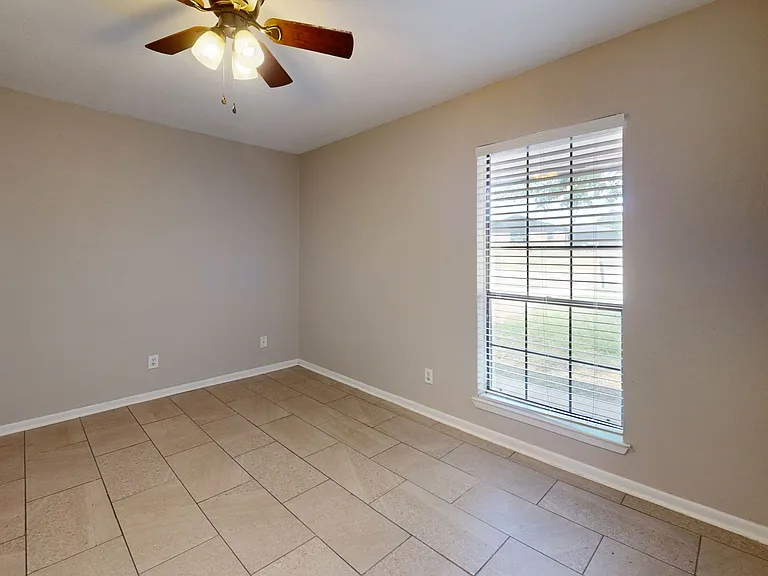 1017 Jackie Jo Ln — Photo 6