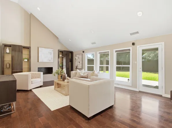 237 Woodcrest Dr, Richardson, TX 75080