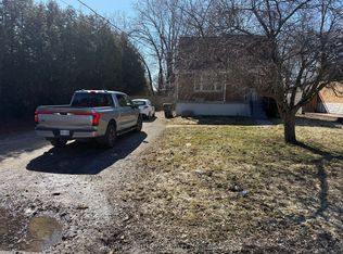 32 Homestead Rd, Toronto, ON M1E3R9