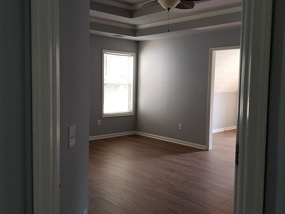 5th image of 955 Hillary Ln