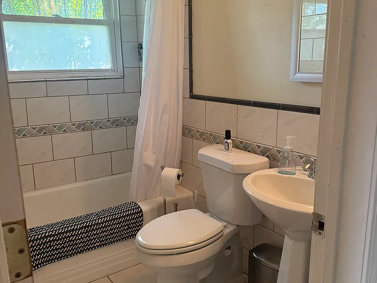 Main Floor Full Bath