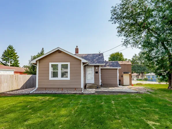 916 Rose Ave, Des Moines, IA 50315